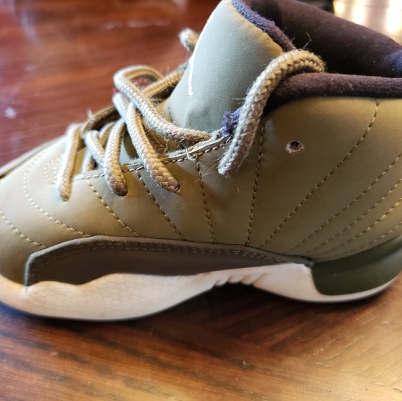 Chris Paul Jordan 12s - Picture 3 of 4